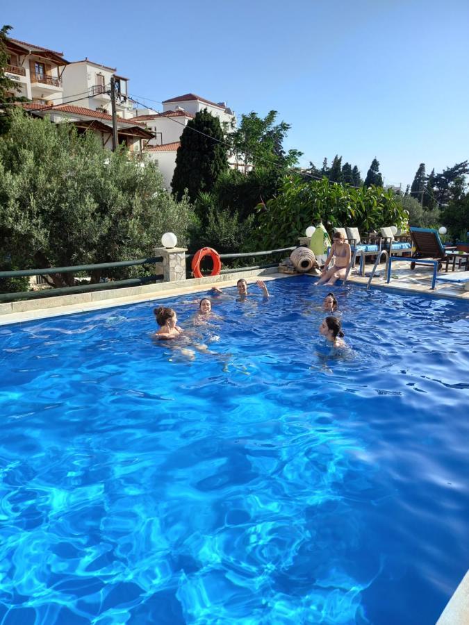 Villa Rena Баци Екстериор снимка
