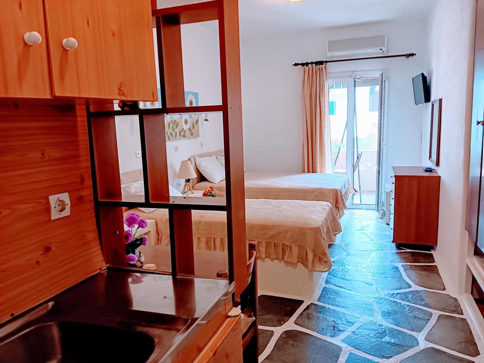 Villa Rena Баци Екстериор снимка