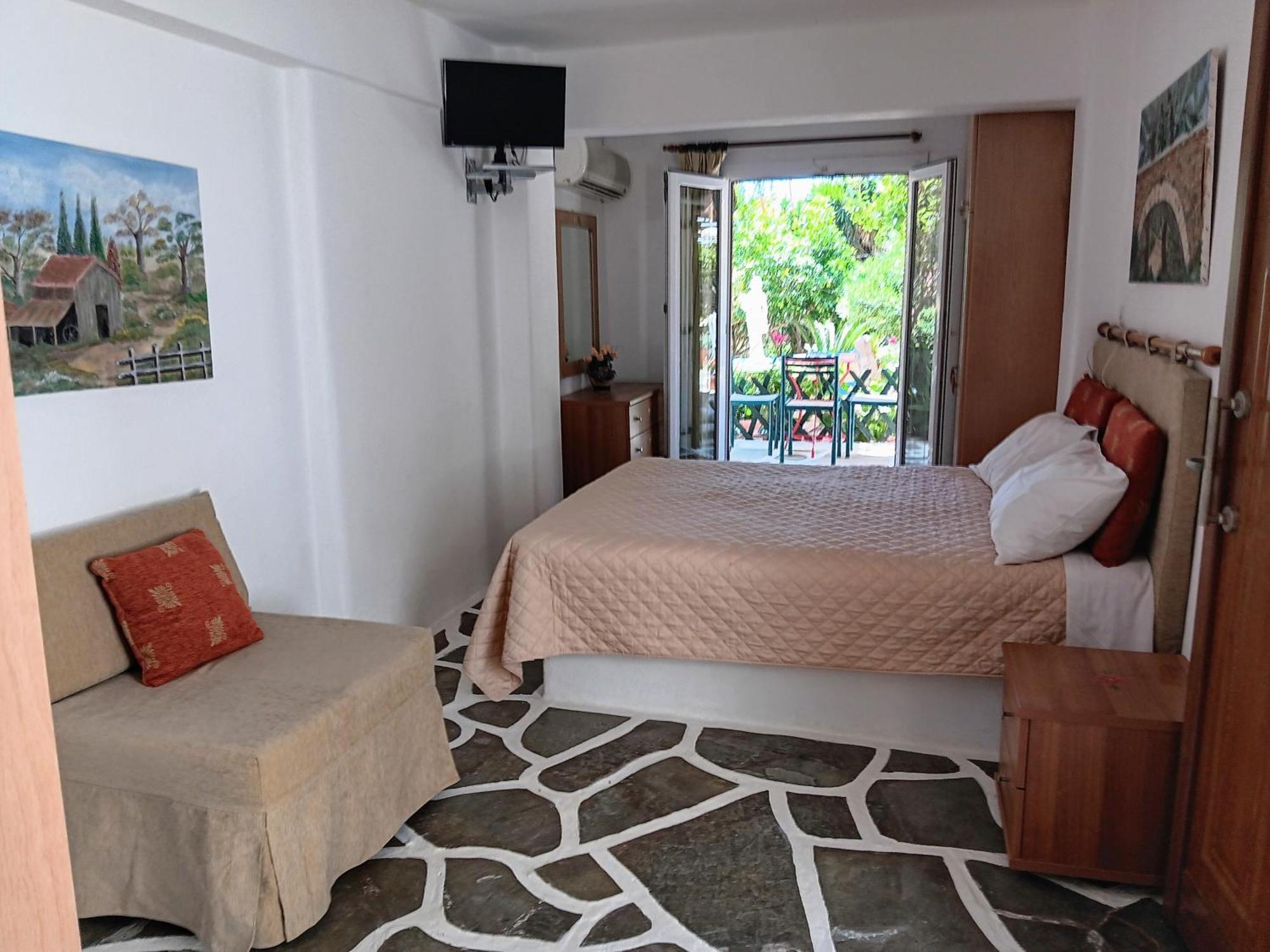 Villa Rena Баци Екстериор снимка