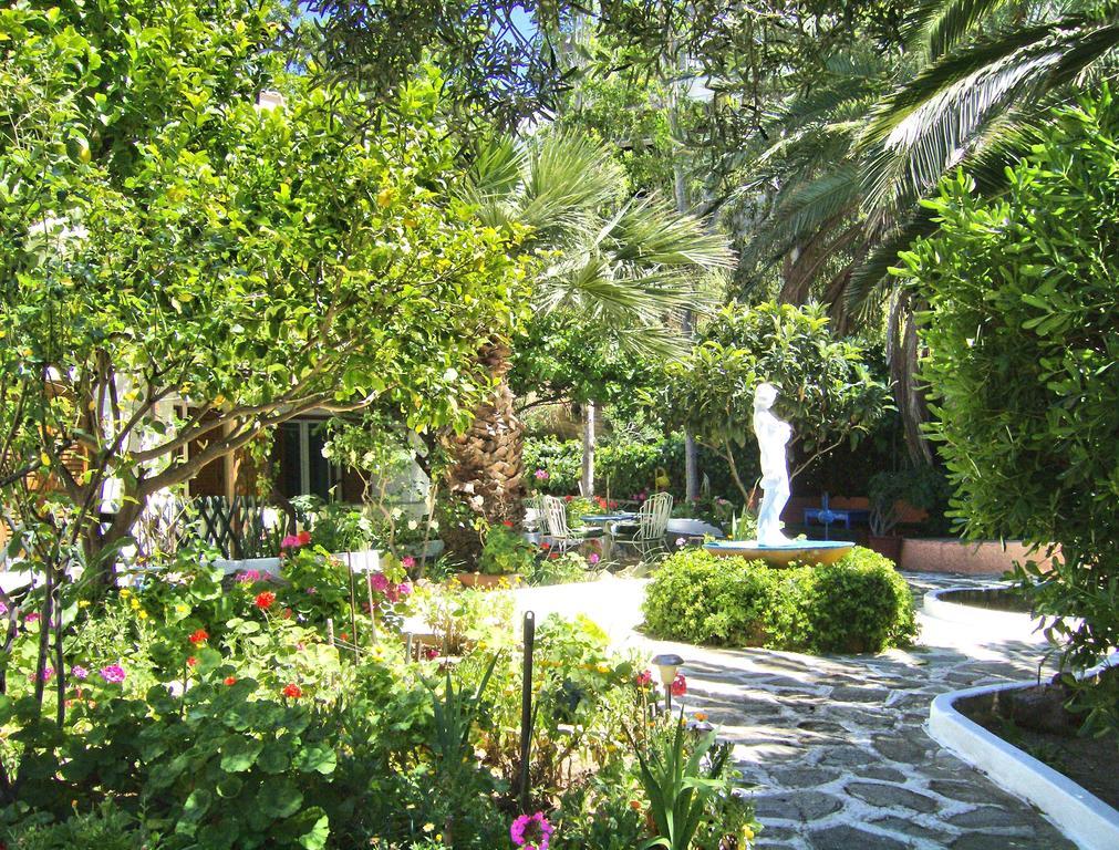 Villa Rena Баци Екстериор снимка