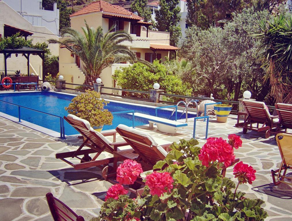 Villa Rena Баци Екстериор снимка