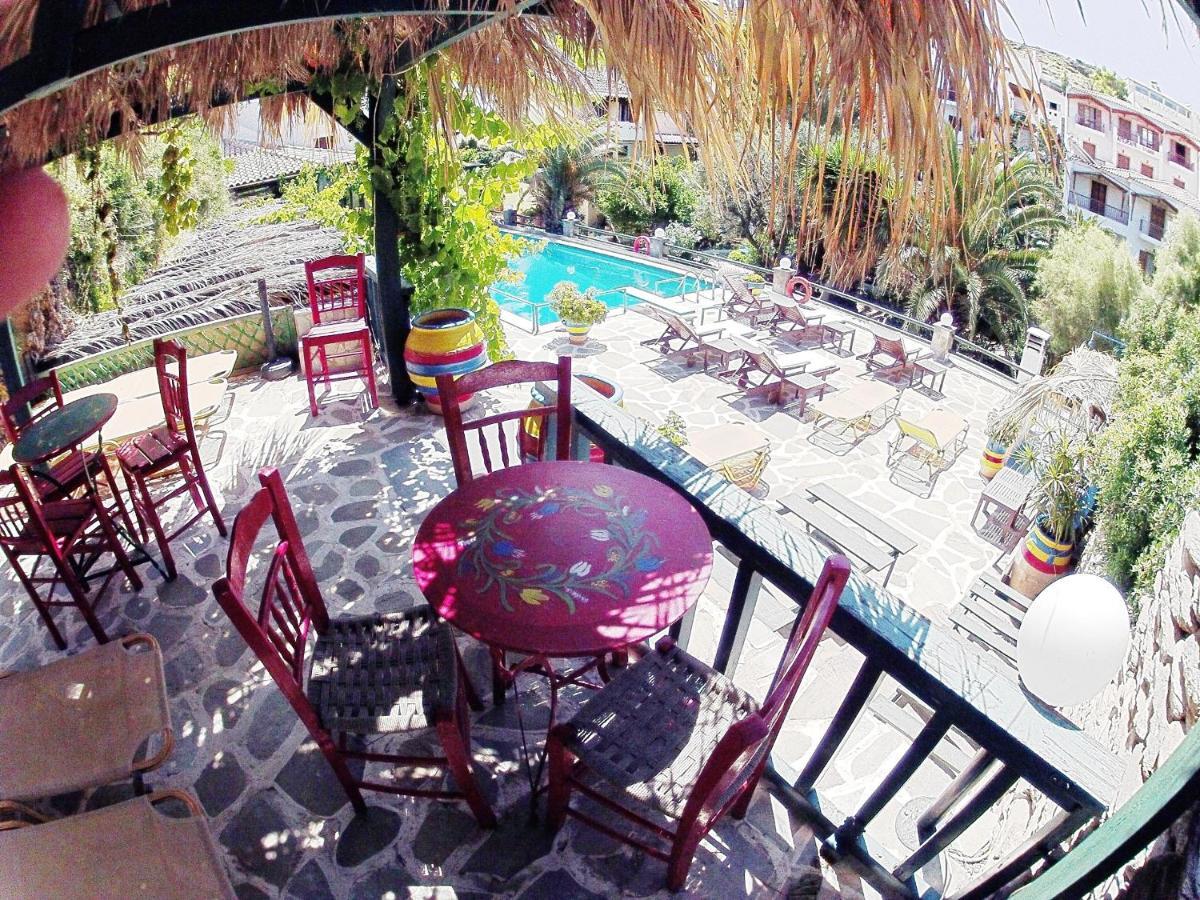 Villa Rena Баци Екстериор снимка